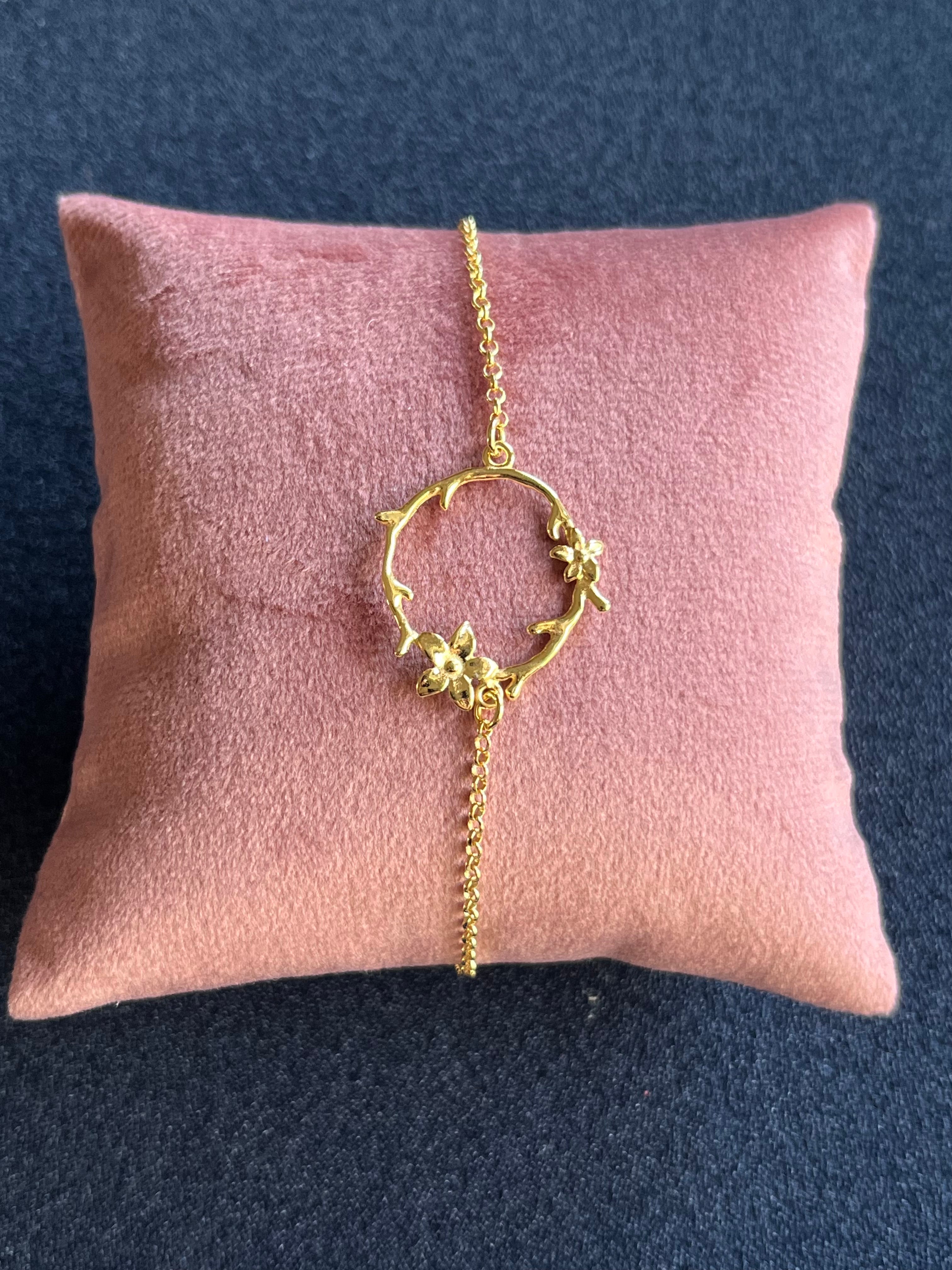 sølv armbånd med blomster sølv armbånd med blomster