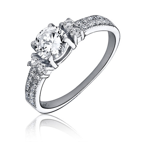 Sølv forlovelsesring med hvide zirkoner Sølv forlovelsesring med hvide zirkoner
