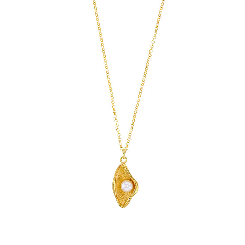 LAVAL Guldfarvet 925 sterlingsølv vedhængshalskæde med muslingeskal og hvid syntetisk perle (3170254D)